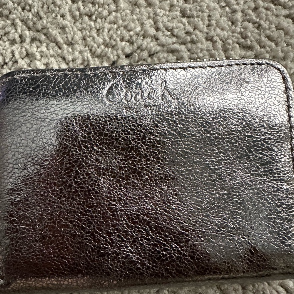 Coach NWOT Pewter Leather Metallic Medium Coin Wallet - Picture 5 of 9